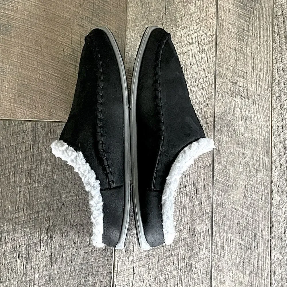 Deer Stags Black and Gray, Big-Kid, Unisex Slippers. Size 6.